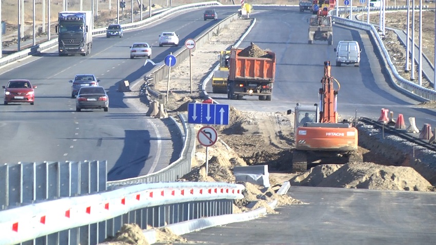 Движение по новому мосту через Ахтубу должны запустить до конца этого года
